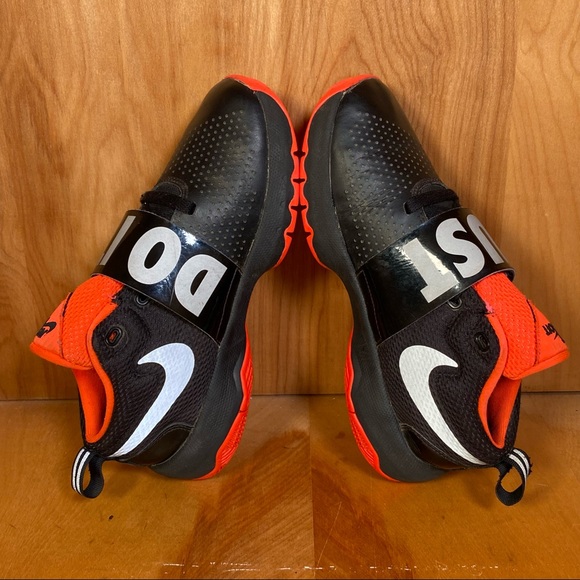 Womens 5.5 Youth 4 Nike Team Hustle D8 JDI Black Reflect Crimson SEF1359 - Picture 6 of 9